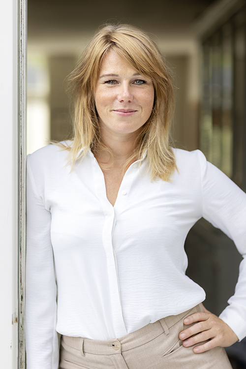 Schrijver: Esther Sloots 'Waar de suikerbieten groeien'